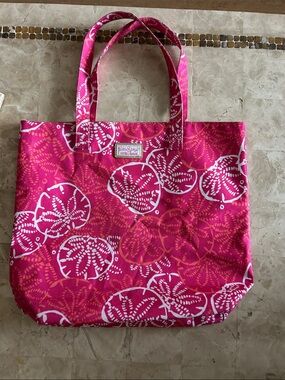 LILLY PULITZER FOR ESTEE LAUDER TOTE BAG, Sand Dollar Pattern.